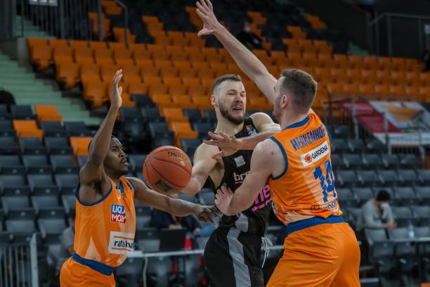 己支持的球 己支持的球