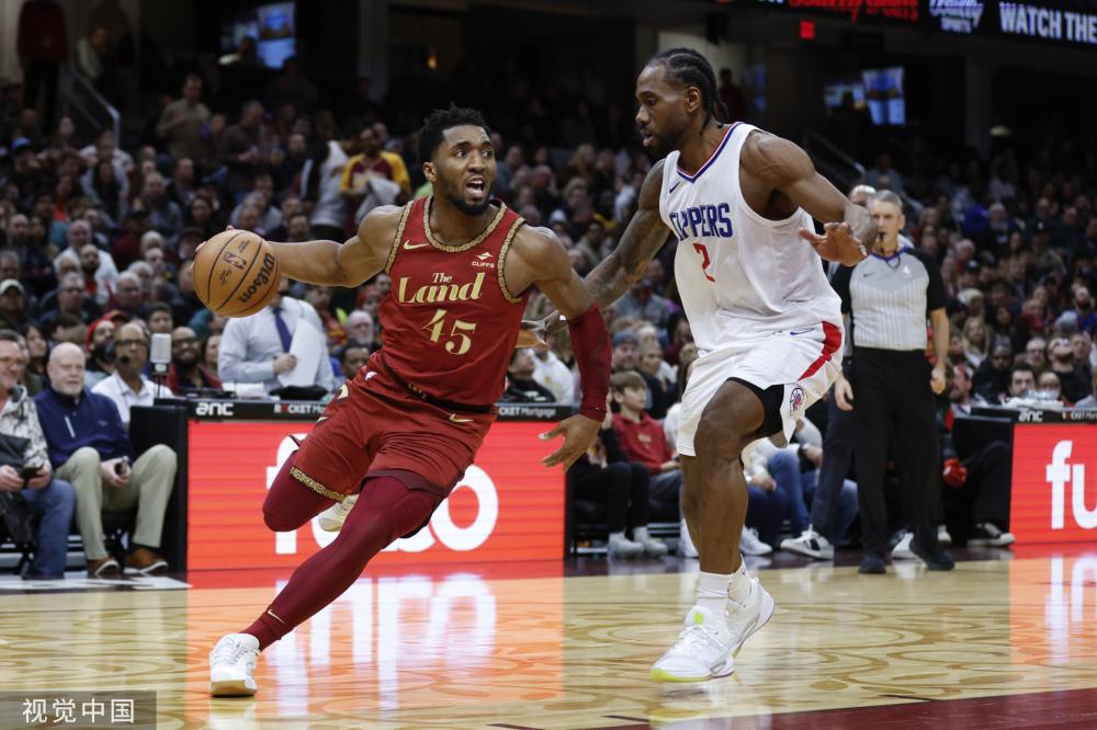 他在中路接 他在中路接