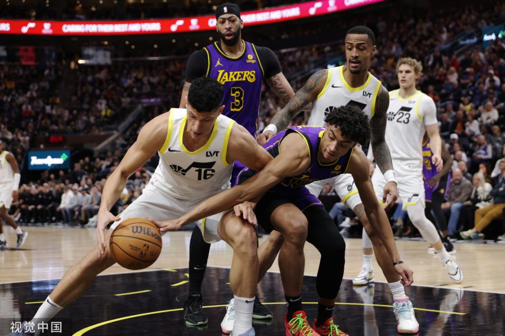 皮球径直传 皮球径直传